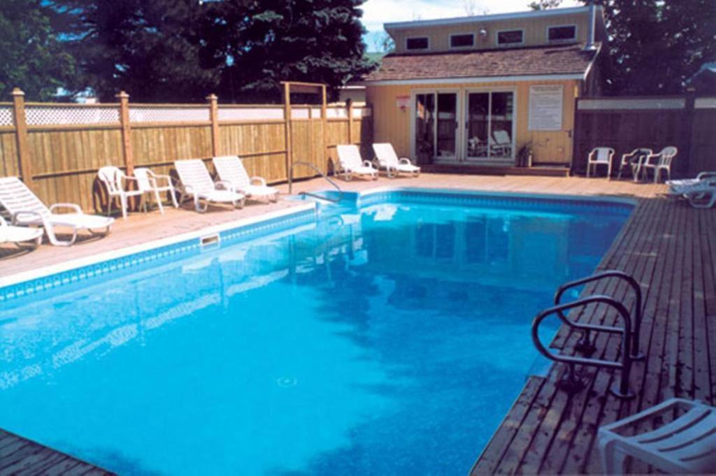 Shining Waters Country Inn Кавендиш Екстериор снимка