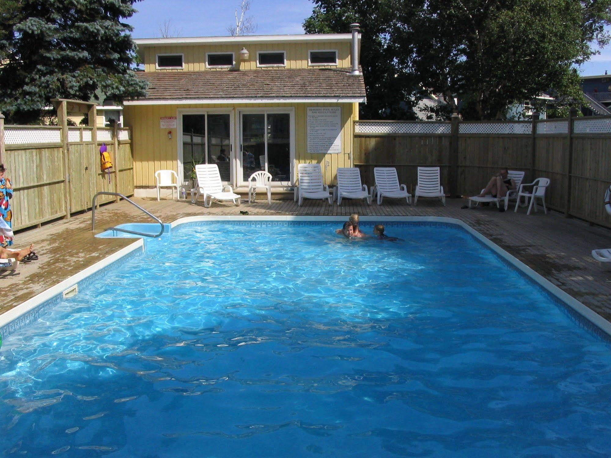 Shining Waters Country Inn Кавендиш Екстериор снимка