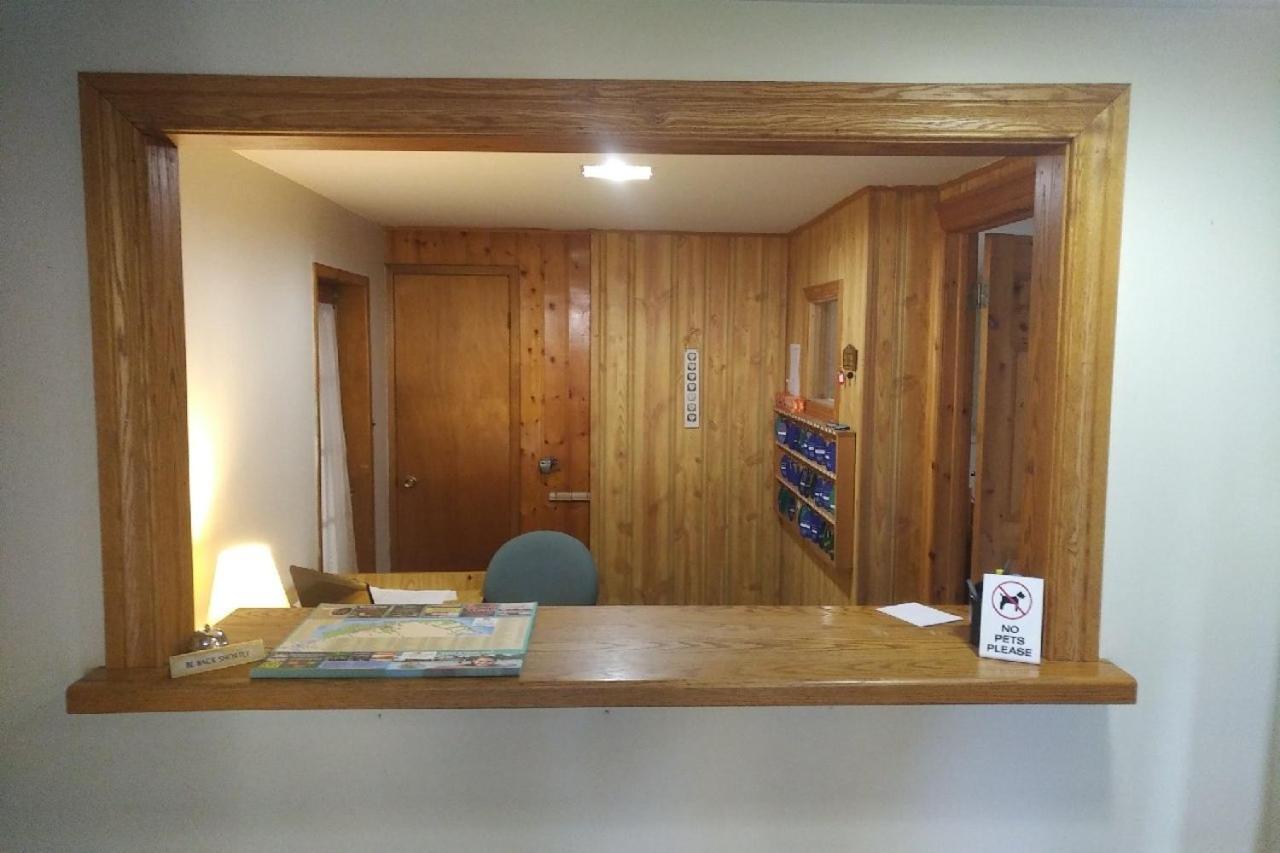Shining Waters Country Inn Кавендиш Екстериор снимка